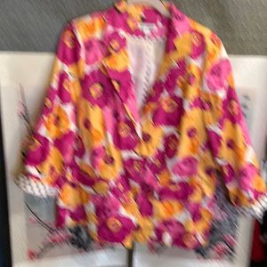 Joan Rivers floral print jacket size 18W multi colors Great for work/casual